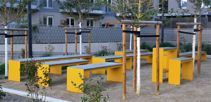 Kollektion Bonus: Sitzmöbel kräftige Lattung massive Stahlplatten - Schulhofmöbel Ney